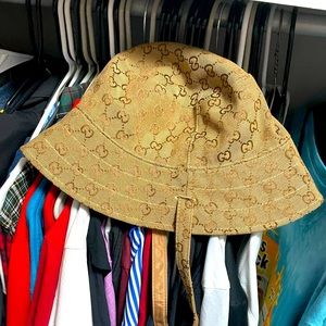 Gucci bucket hat